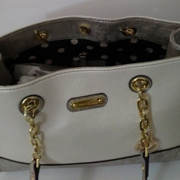 Anne Klein Shoulder Bag with Chain Handles Color Cream/Silver. - Picture 8 of 14